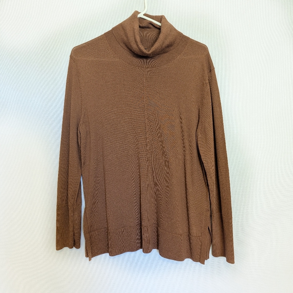 Banana Republic Factory Rust/Brown Turtleneck Sweater - Size L